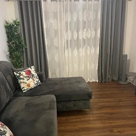 Accu Care Apartment Лондон Экстерьер фото
